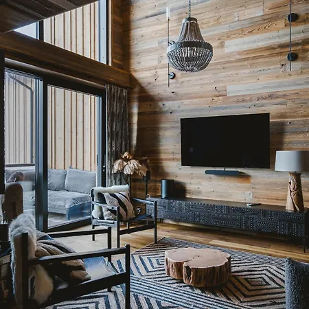 Jaenkae Townhouse *